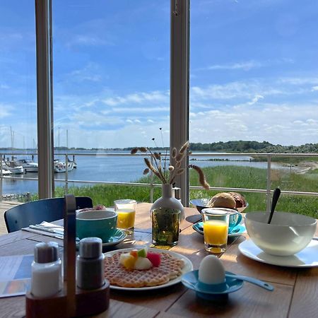 Bades Huk Marina Hotel Hohen Wieschendorf Kültér fotó