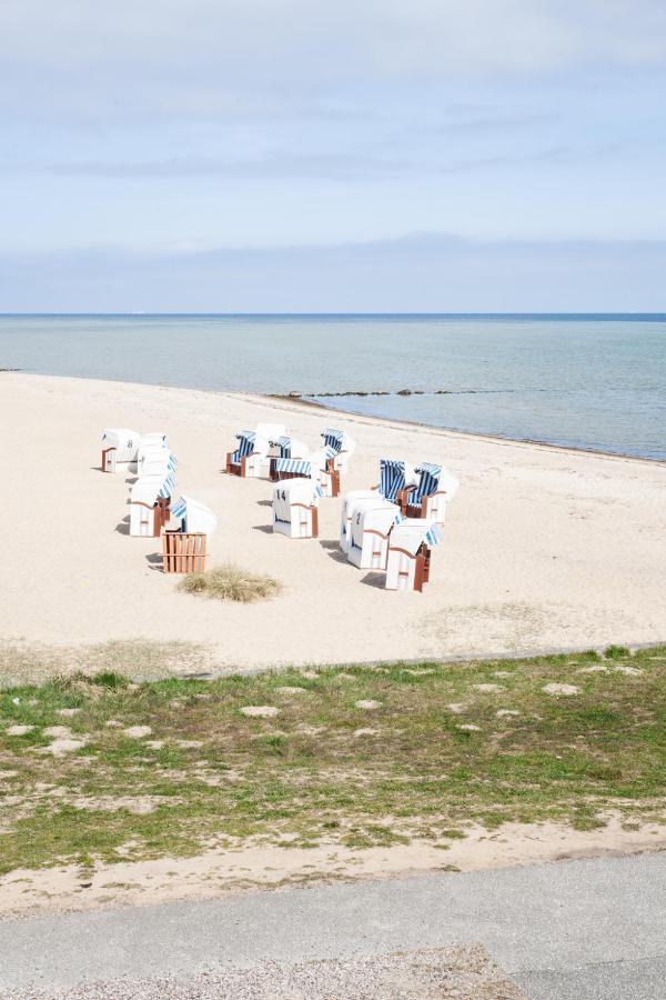 Bades Huk Marina Hotel Hohen Wieschendorf Kültér fotó