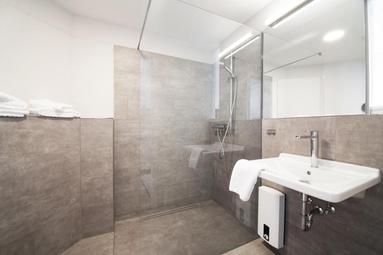 Bades Huk Marina Hotel Hohen Wieschendorf Kültér fotó