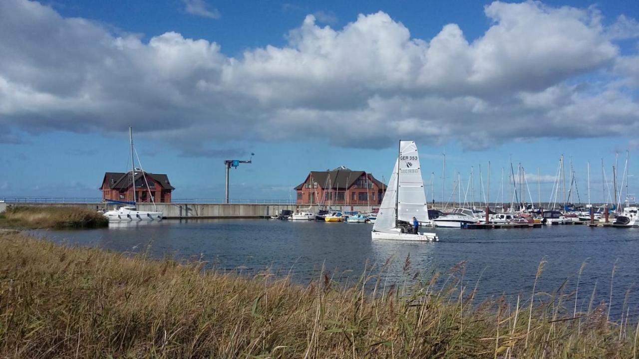 Bades Huk Marina Hotel Hohen Wieschendorf Kültér fotó